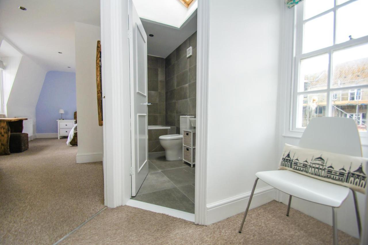 Marine Apartment